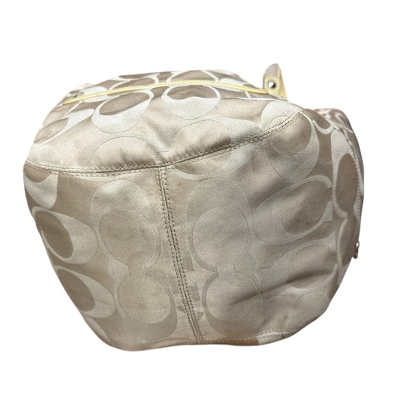 Coach Poppy Signature Tote - Picture 5 of 9